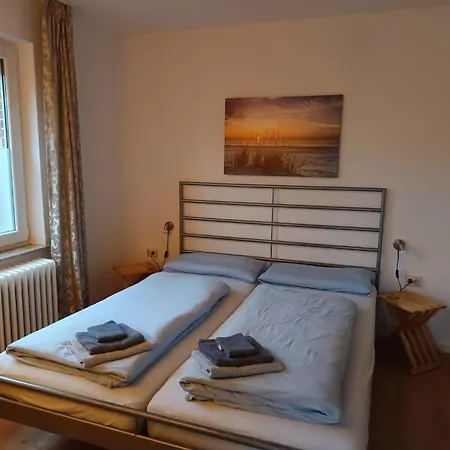 Neu! Brigitte דירה *